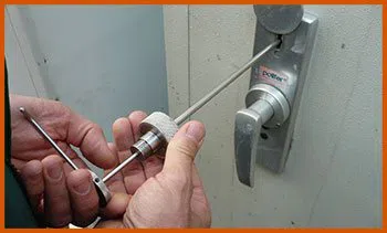 Encino Locksmith Store Encino, CA 818-531-9696 - 5-lock-opening